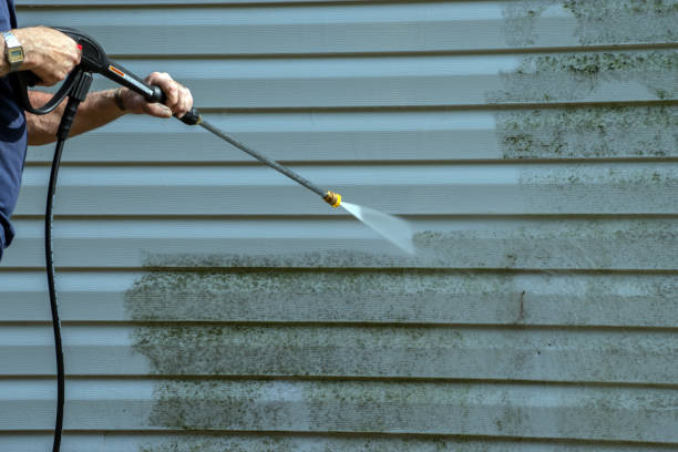 Fence Pressure Washing in Wanamingo, MN